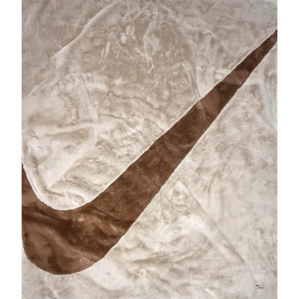 Nike Sportswear Faux Fur Blanket Brown Swoosh Logo Velvet Micromink DO3793-200